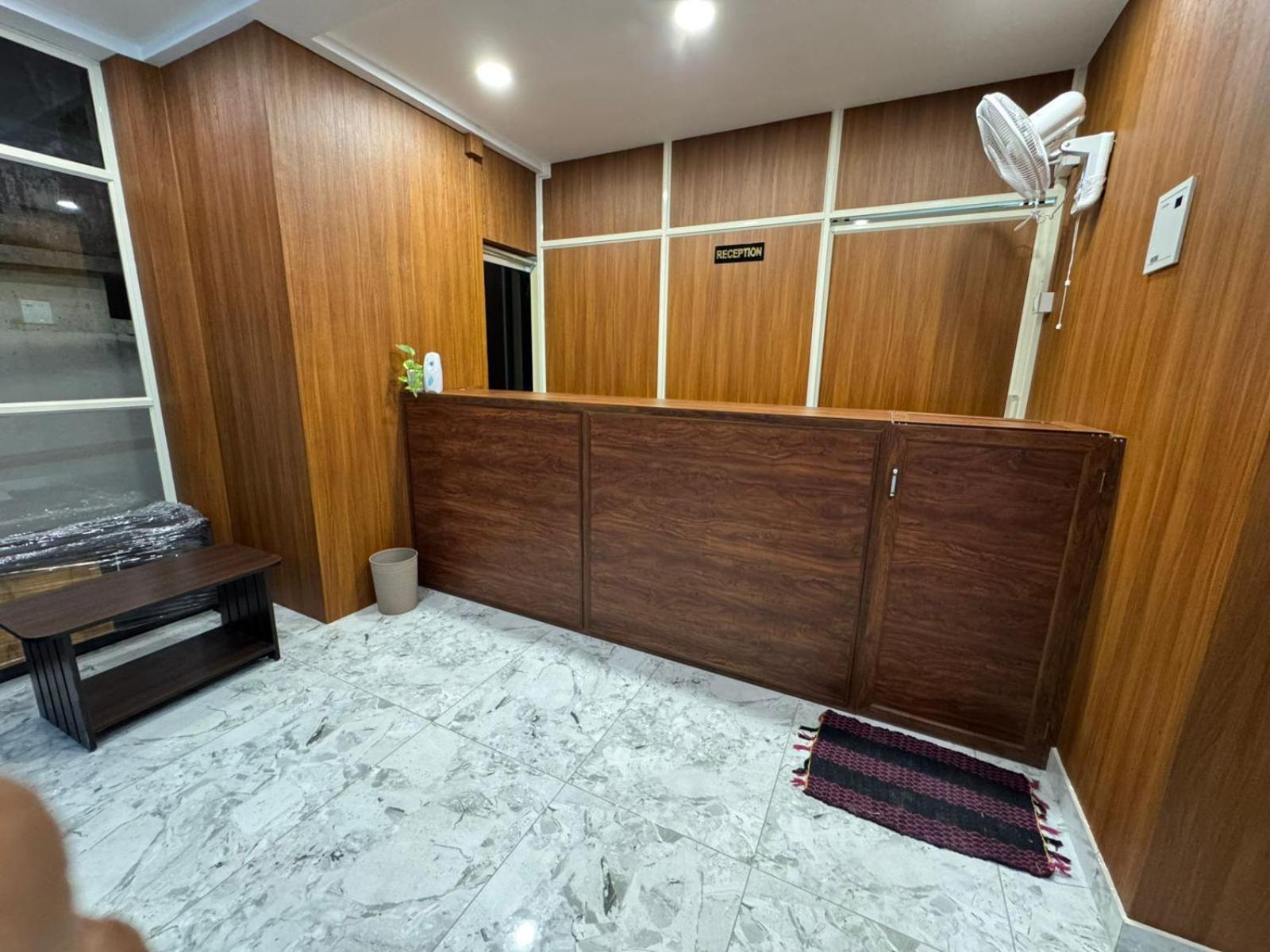 M M Residency Hotel Kochi Exterior foto