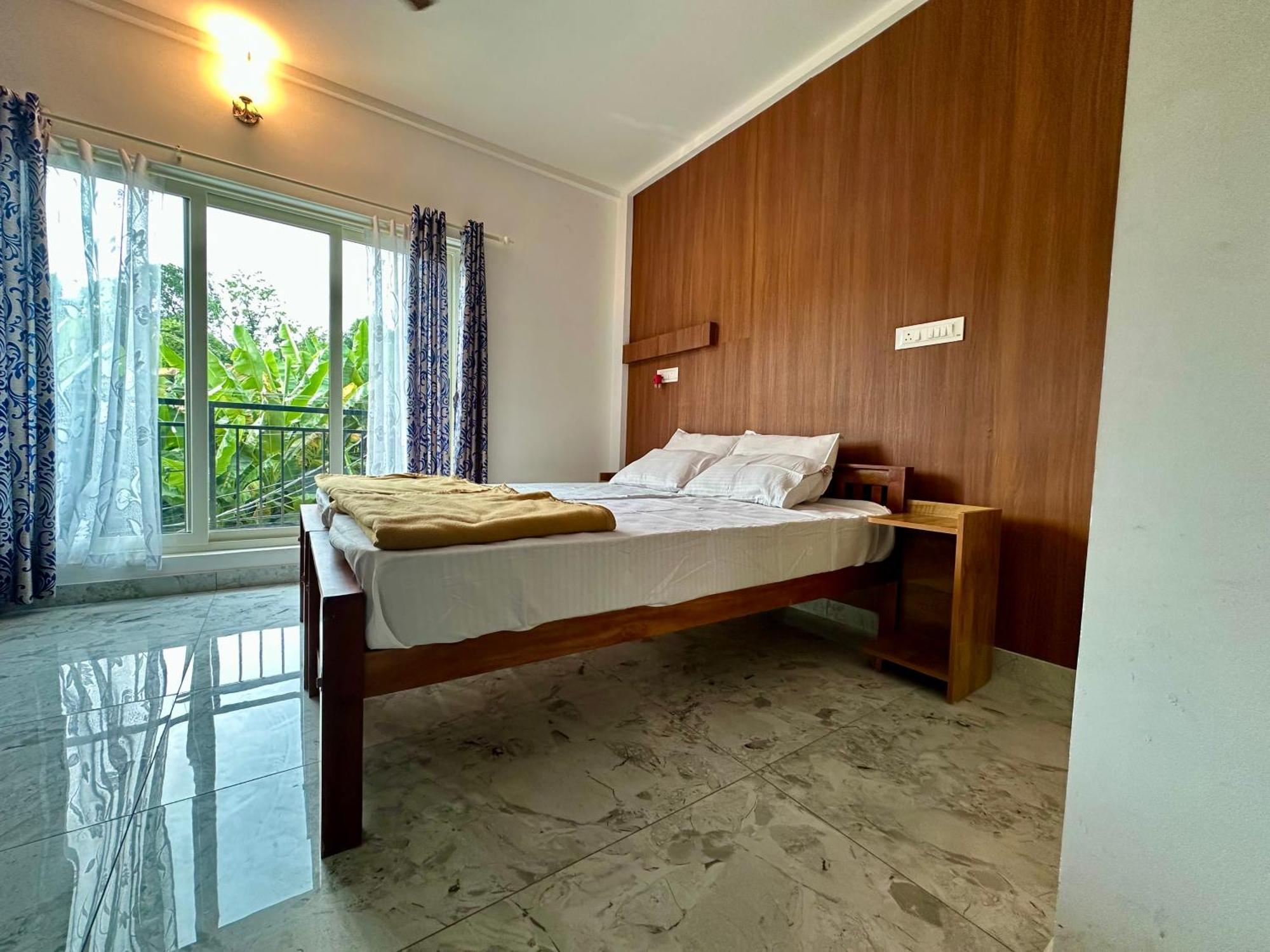 M M Residency Hotel Kochi Exterior foto